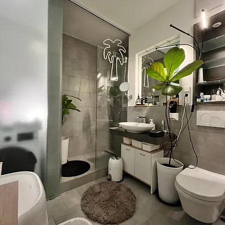 Separate Privat In Shared With 2 Cats And 1 Person Ντίσελντορφ