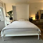 Separate Privat In Shared With 2 Cats And 1 Person Dusseldorf